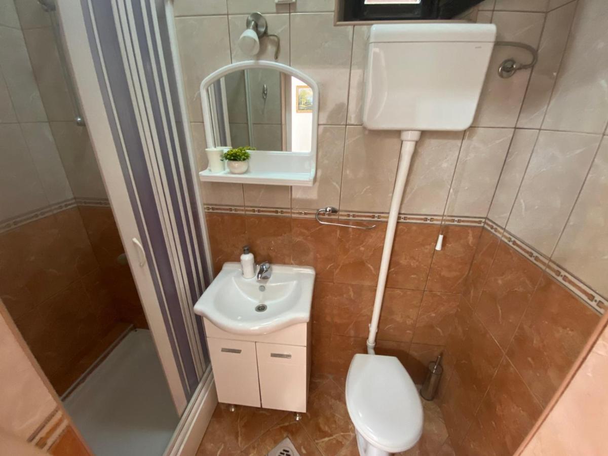 Apartments Mira Тиват Екстер'єр фото