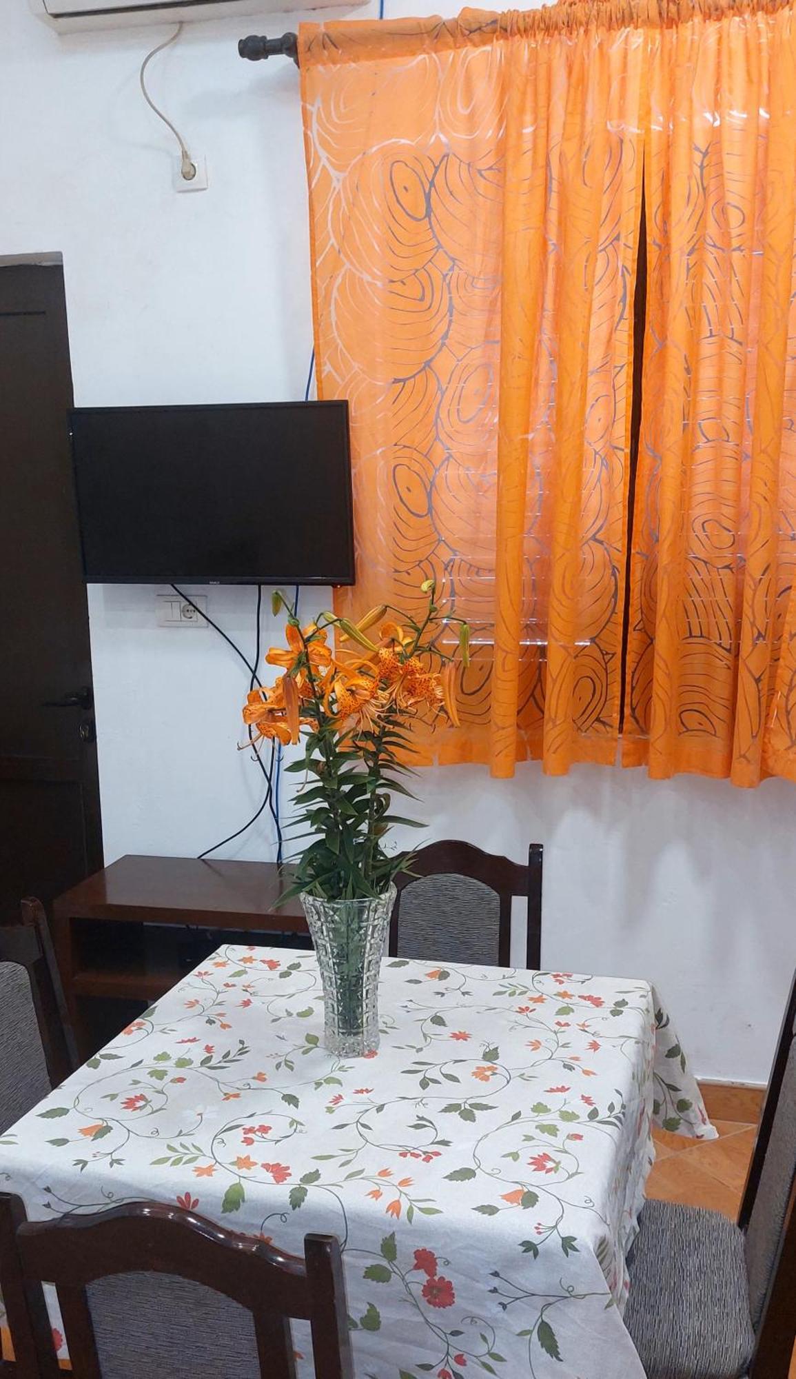 Apartments Mira Тиват Екстер'єр фото